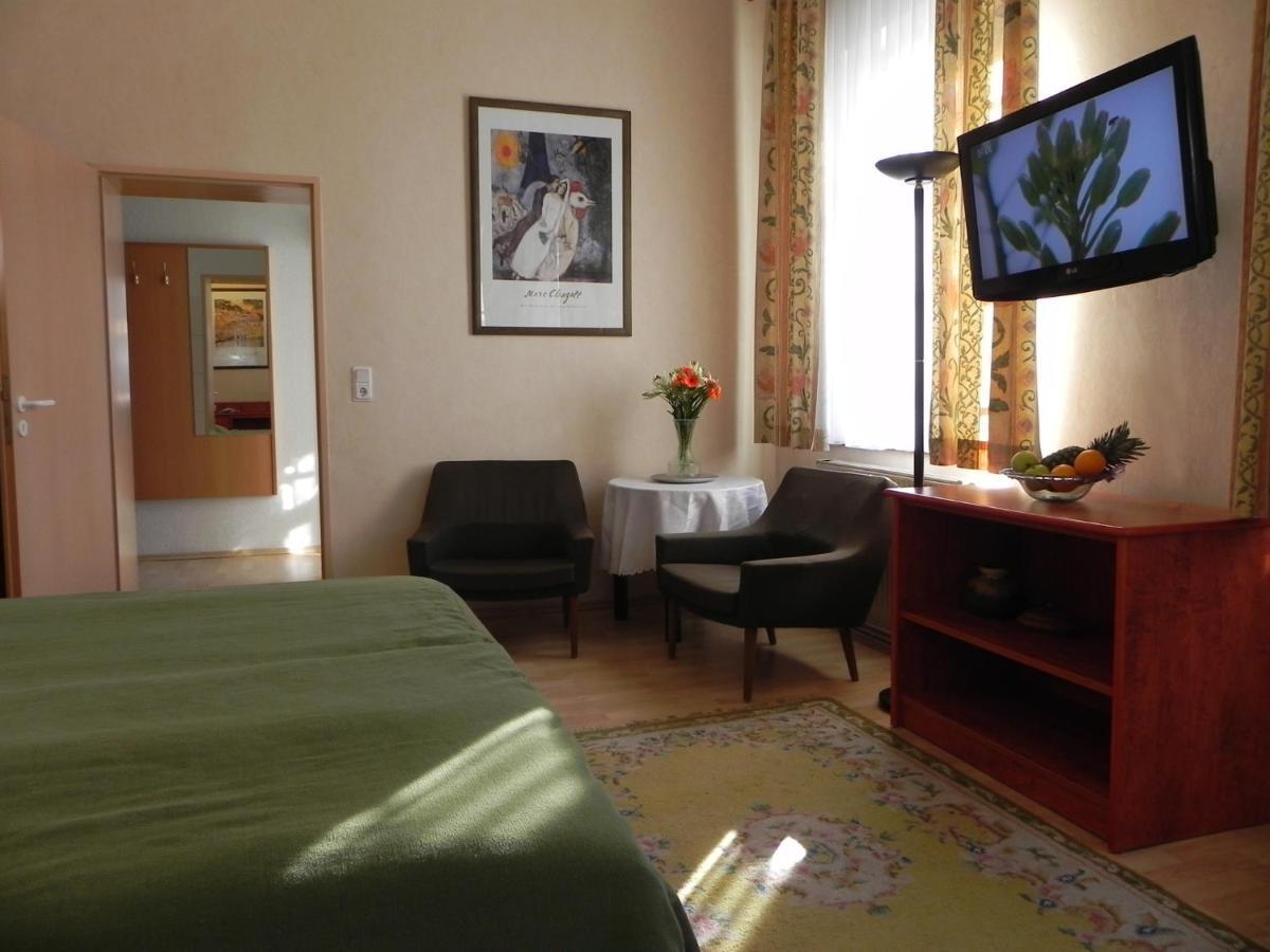 Bahnhof-Hotel Saarlouis Bagian luar foto